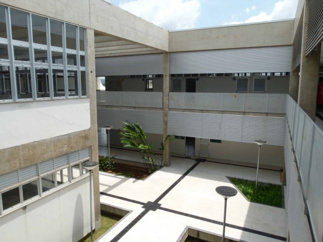 Instalações